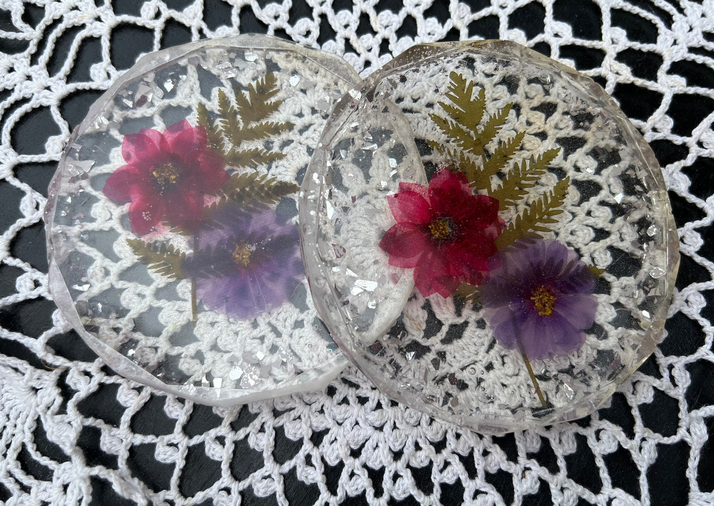 Pink & Purple Flowers With Leaves In Clear Coasters Set