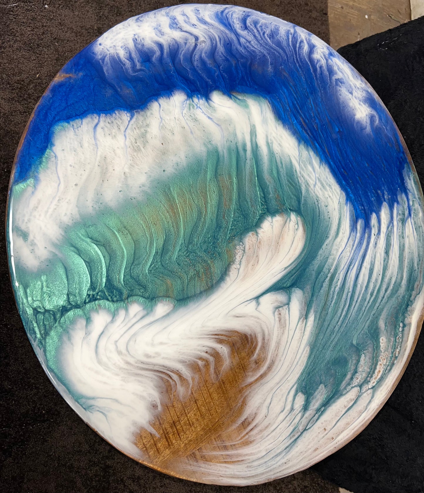 Blue, Teal & White Waves Round Table